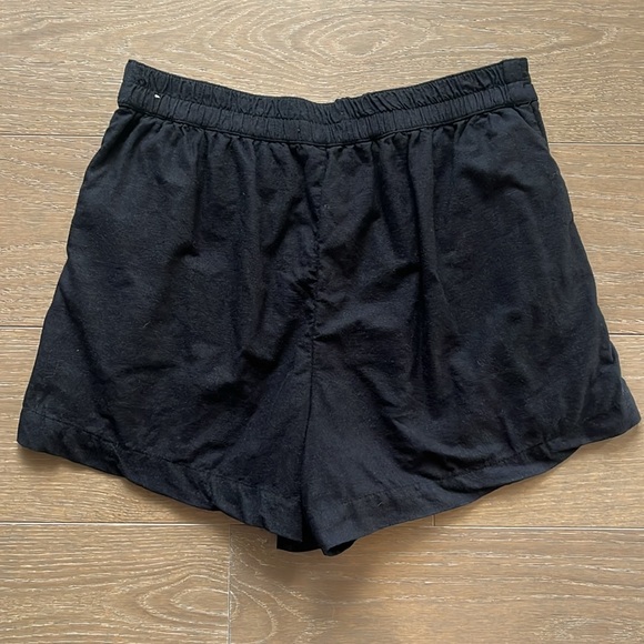 Abercrombie & Fitch Linen-Blend Pull-On Shorts in Black size medium - Picture 3 of 9